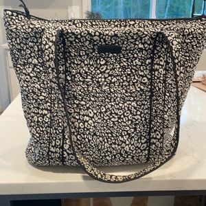 Black and white large Vera Bradley tote